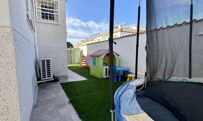 Sale - Villa -
Orihuela Costa* - Los Dolses*