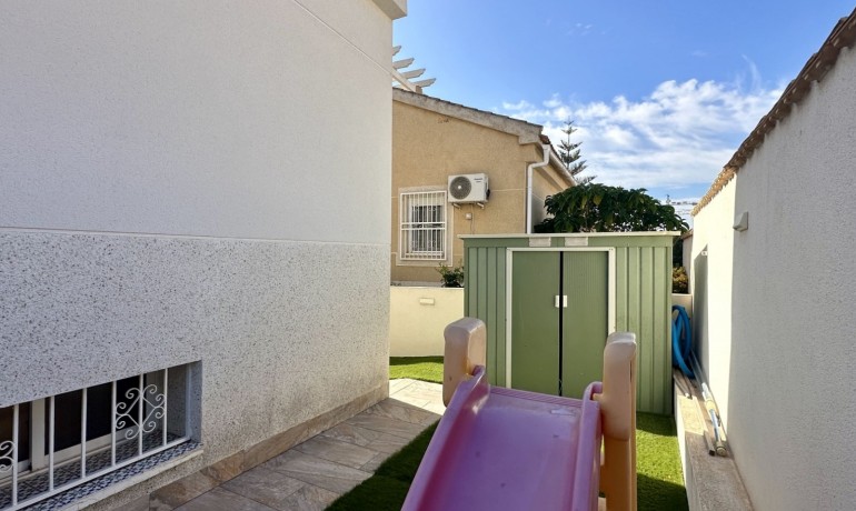 Sale - Villa -
Orihuela Costa* - Los Dolses*