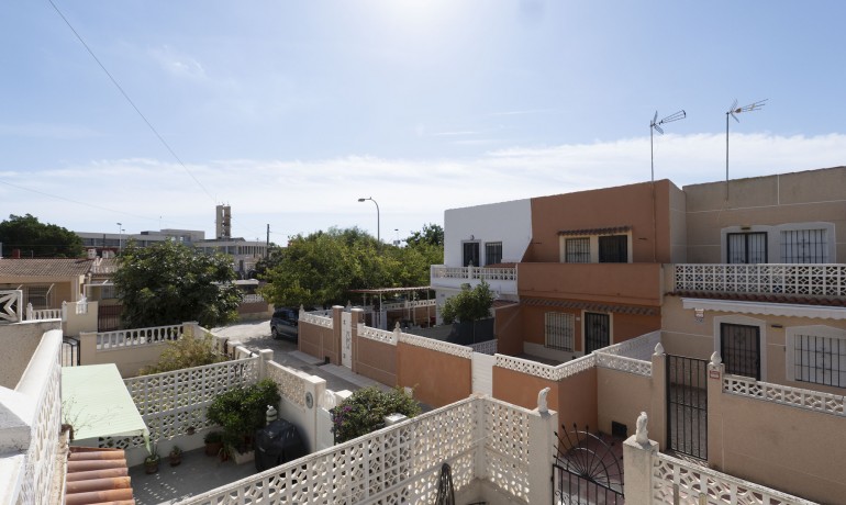 Sale - House -
Torrevieja* - Torrevieja