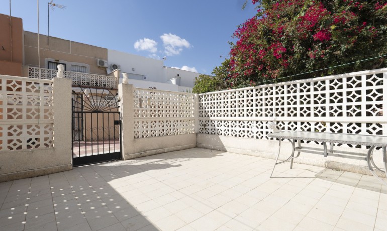 Sale - House -
Torrevieja* - Torrevieja