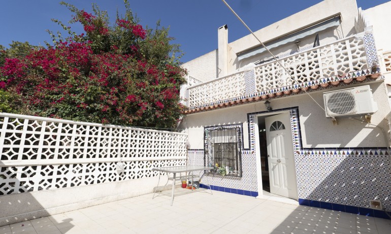 Sale - House -
Torrevieja* - Torrevieja