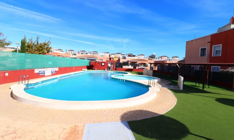 Revente - Appartement / Flat -
Los Montesinos - La Herrada