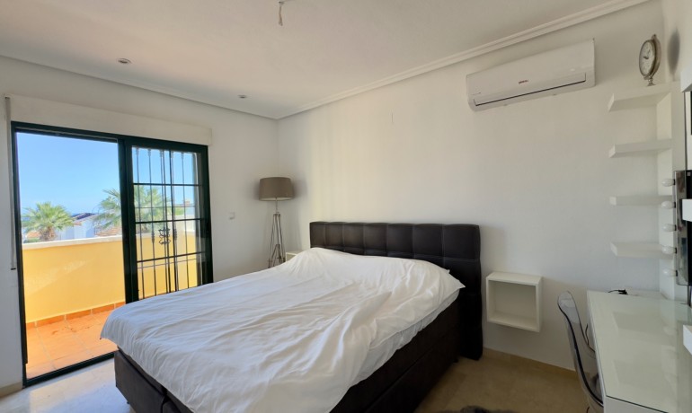 Herverkoop - Villa * -
Orihuela Costa* - Los Dolses*