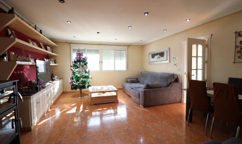 Herverkoop - Villa -
Almoradi - El Saladar