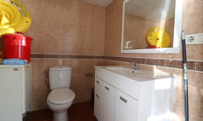 Herverkoop - Villa -
Almoradi - El Saladar