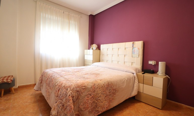 Herverkoop - Villa -
Almoradi - El Saladar