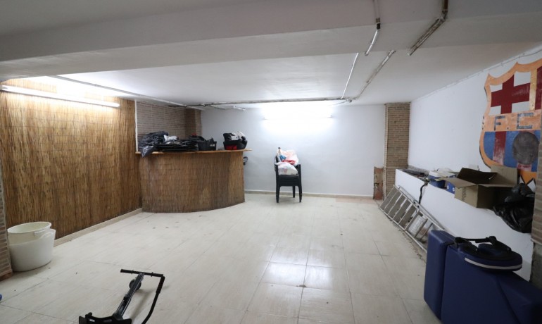 Herverkoop - Villa -
Almoradi - El Saladar