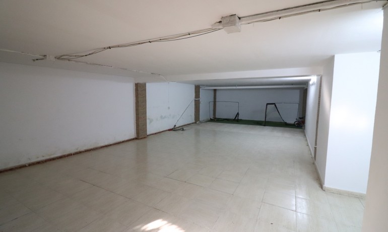 Herverkoop - Villa -
Almoradi - El Saladar