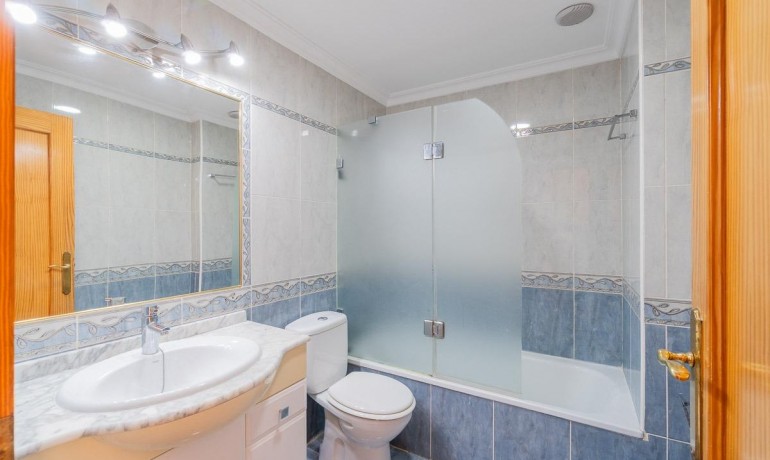 Herverkoop - Appartement / Flat -
Torrevieja* - Centro