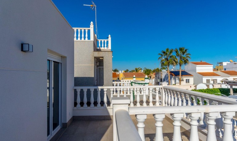 Venta - Villa -
Torrevieja - El chaparral