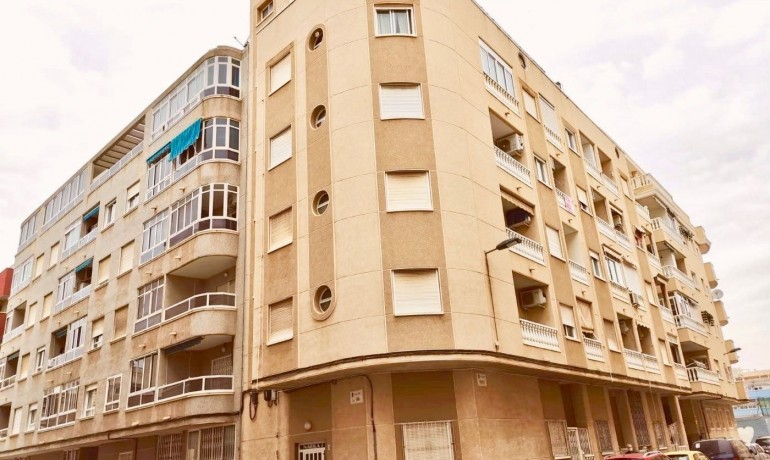 Venta - Apartamento / piso -
Torrevieja - Playa del cura