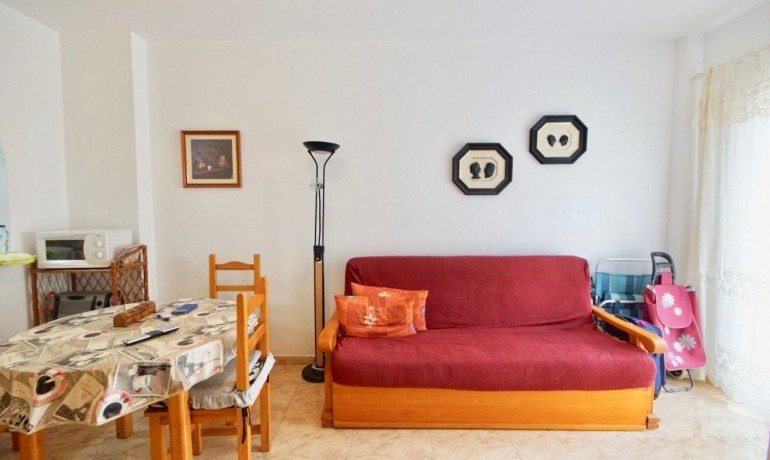 Venta - Apartamento / piso -
Torrevieja - Playa del cura