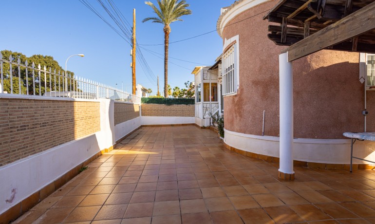 Venta - Villa -
Torrevieja - Urbanización San Luis