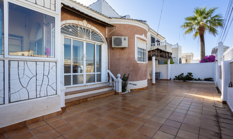 Venta - Villa -
Torrevieja - Urbanización San Luis