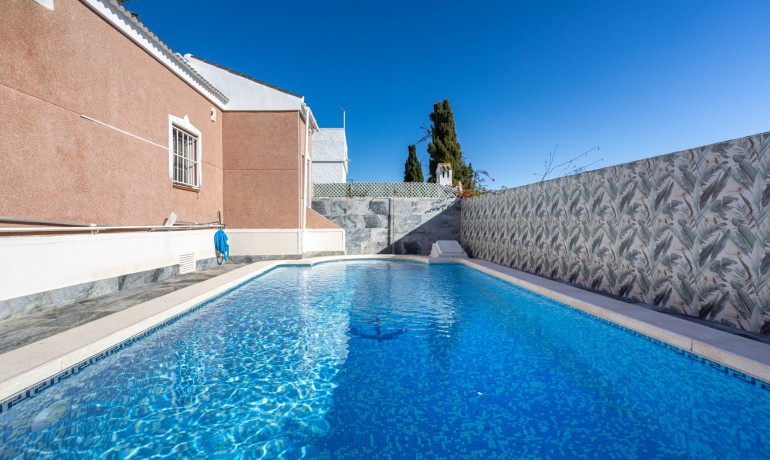 Venta - Villa -
Torrevieja - Urbanización San Luis