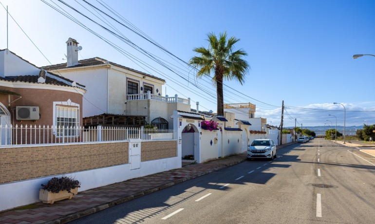 Venta - Villa -
Torrevieja - Urbanización San Luis