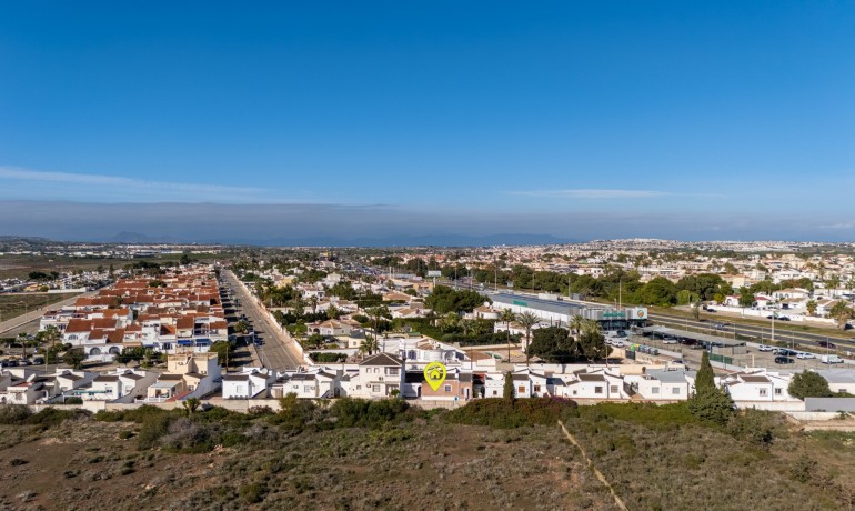 Venta - Villa -
Torrevieja - Urbanización San Luis