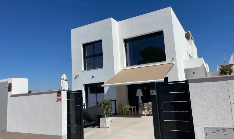Herverkoop - Villa -
Formentera del Segura - Pueblo
