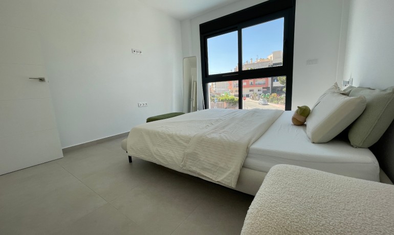 Herverkoop - Villa -
Formentera del Segura - Pueblo