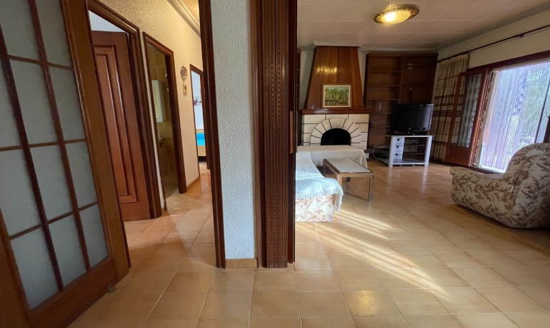 Venta - Villa -
Elche