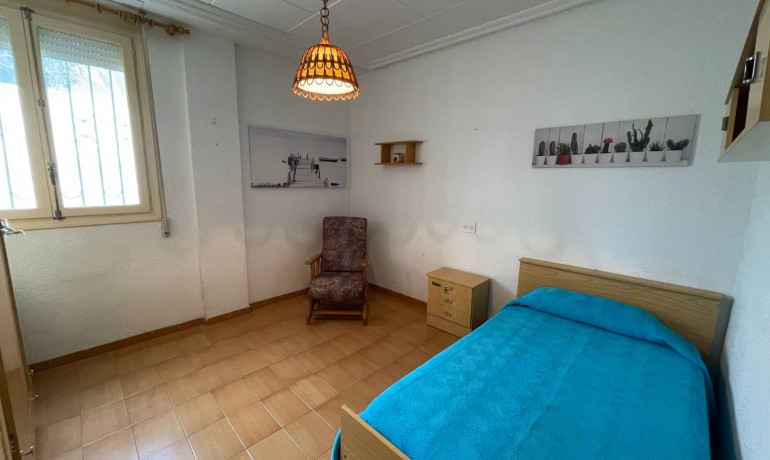 Venta - Villa -
Elche