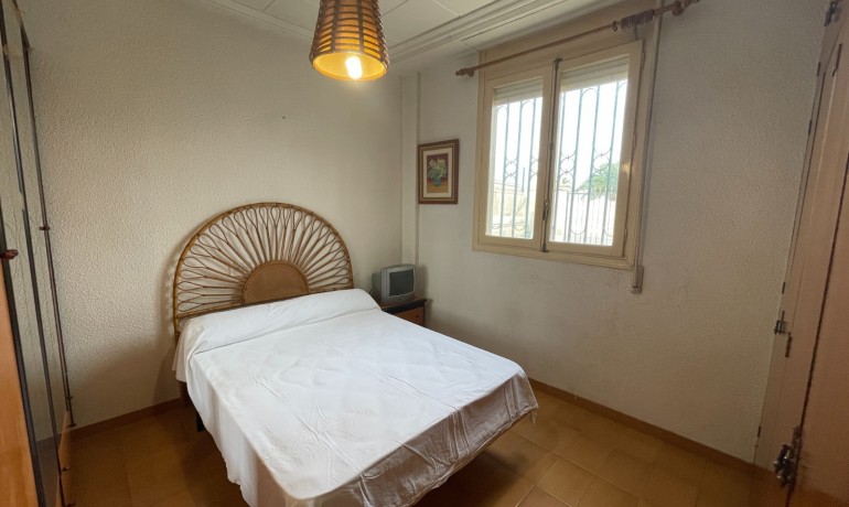 Venta - Villa -
Elche