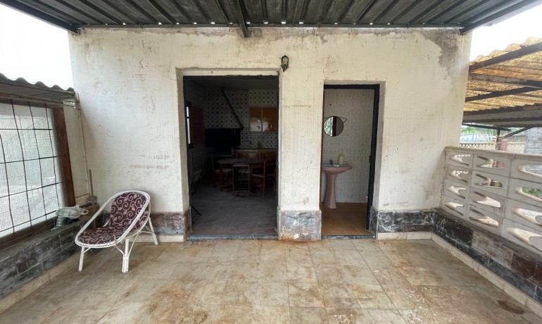 Venta - Villa -
Elche