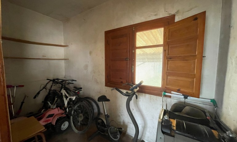 Venta - Villa -
Elche