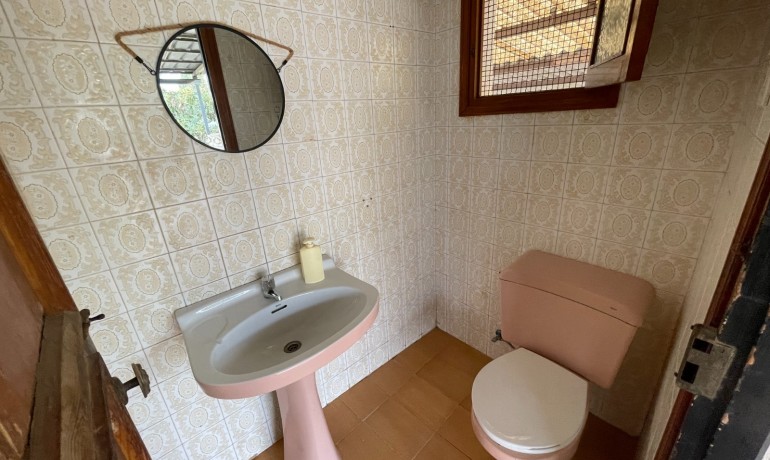 Venta - Villa -
Elche