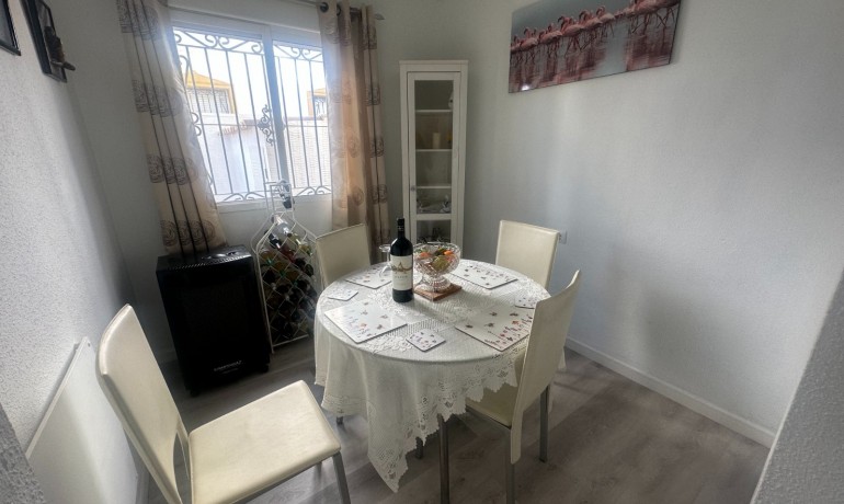 Herverkoop - Huis -
Orihuela* - Entre Naranjos Vistabella