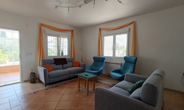 Herverkoop - Finca / Landgoed -
Albatera