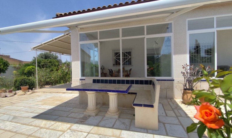 Herverkoop - Finca / Landgoed -
Albatera