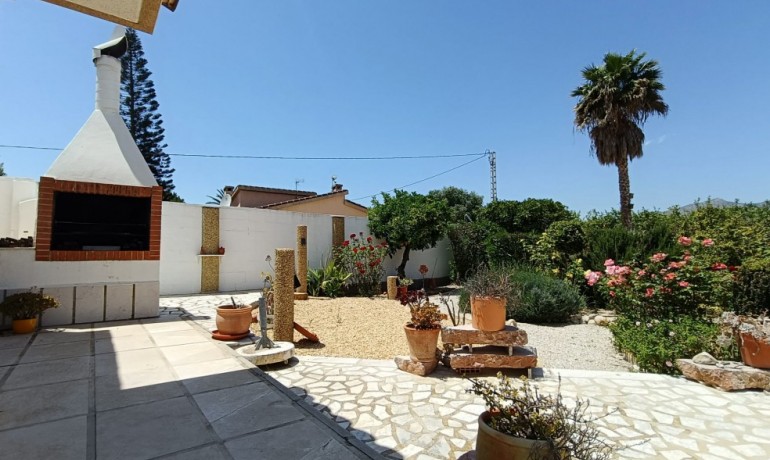 Herverkoop - Finca / Landgoed -
Albatera