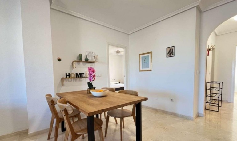 Herverkoop - Appartement / Flat -
Playa Flamenca