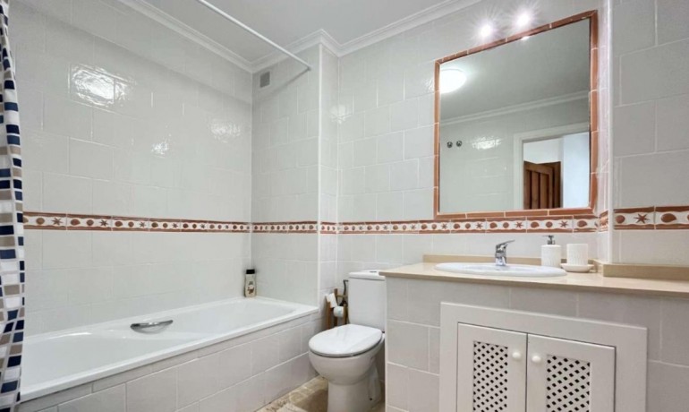 Herverkoop - Appartement / Flat -
Playa Flamenca