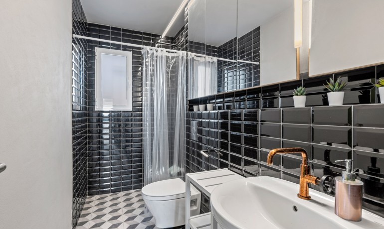 Herverkoop - Villa -
Elche* - Elche/Elx