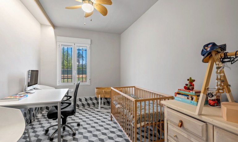 Herverkoop - Villa -
Elche* - Elche/Elx