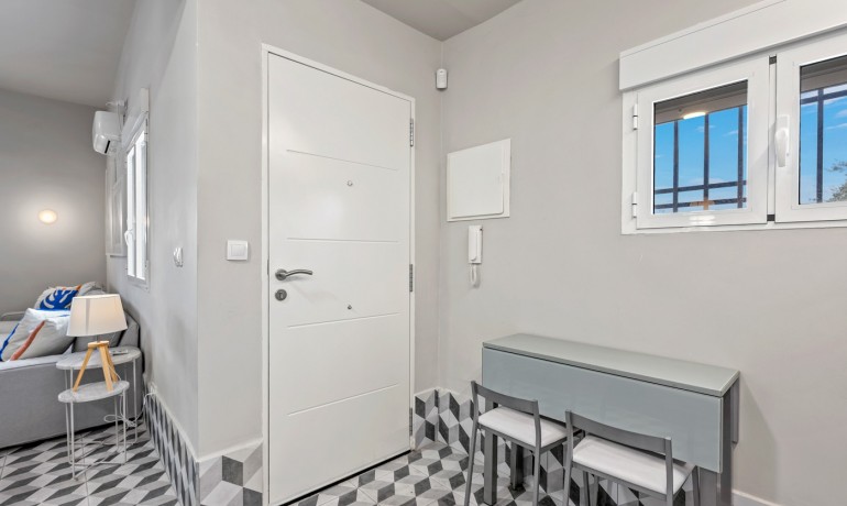 Herverkoop - Villa -
Elche* - Elche/Elx