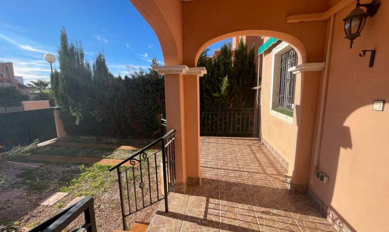 Herverkoop - Huis -
Los Montesinos* - La Herrada