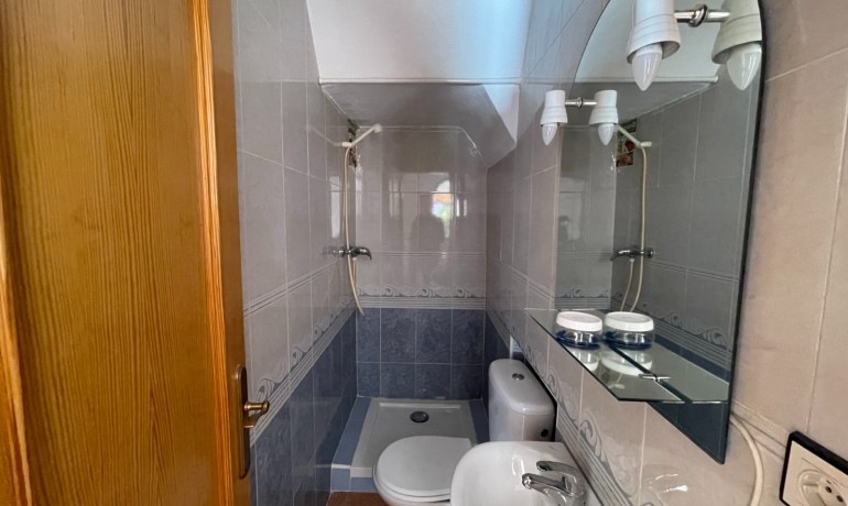 Herverkoop - Huis -
Los Montesinos* - La Herrada