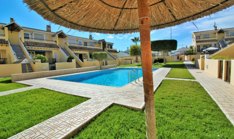 Venta - Apartamento / piso -
Villamartin