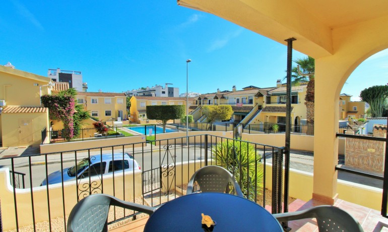 Venta - Apartamento / piso -
Villamartin