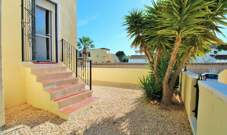 Venta - Apartamento / piso -
Villamartin