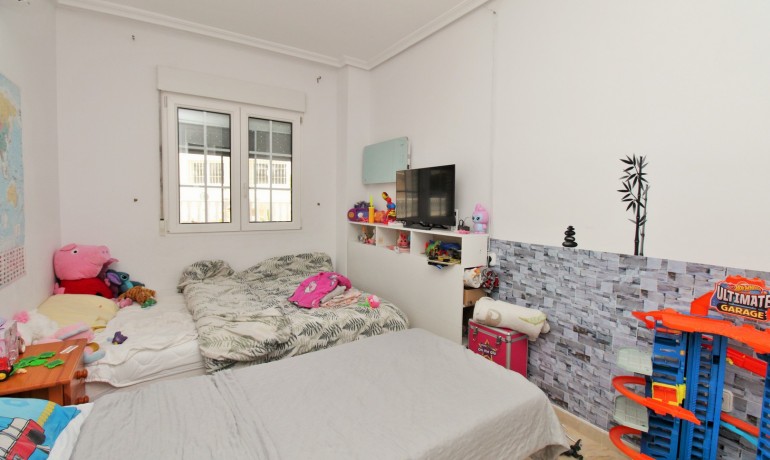 Herverkoop - Huis -
Villamartin - Los Dolses