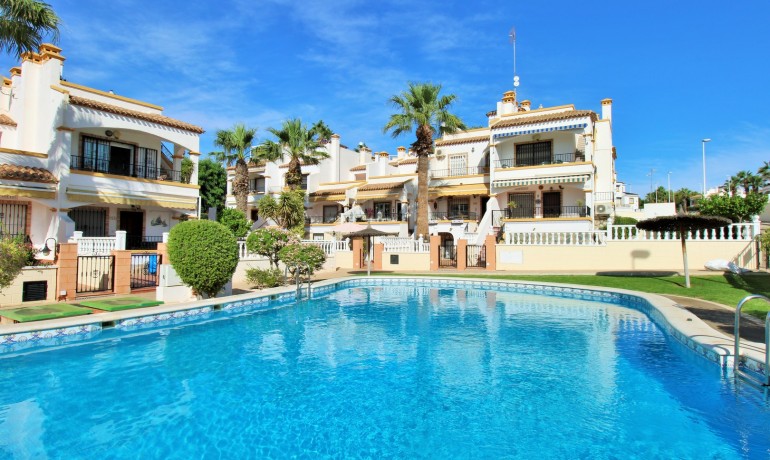 Herverkoop - Huis -
Villamartin - Los Dolses