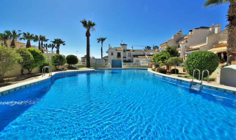 Herverkoop - Huis -
Villamartin - Los Dolses