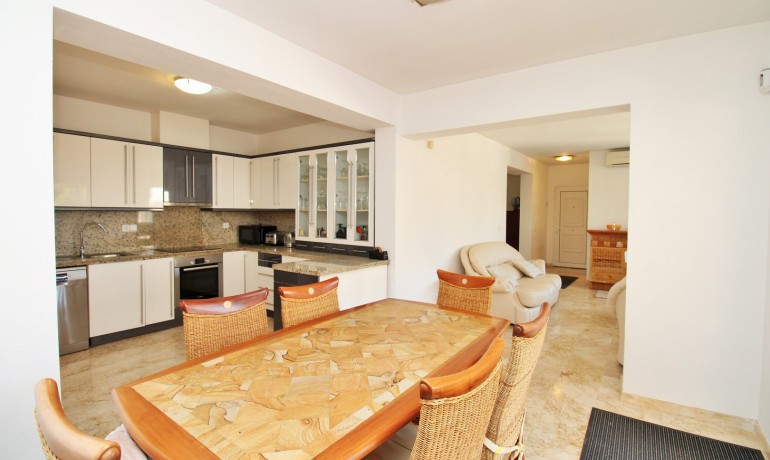 Herverkoop - Villa -
Las Ramblas