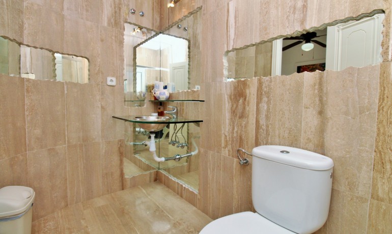 Herverkoop - Villa -
Las Ramblas