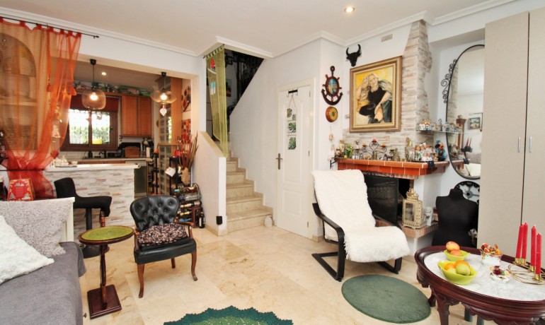 Herverkoop - Huis -
Villamartin - PAU 8