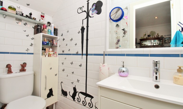 Herverkoop - Huis -
Villamartin - PAU 8